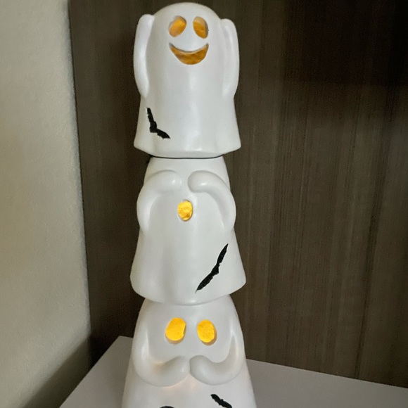 Trio Light Up Ghost - Picture 8 of 10